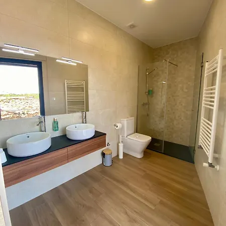 Curral Grande - By Cimo Da Quinta *